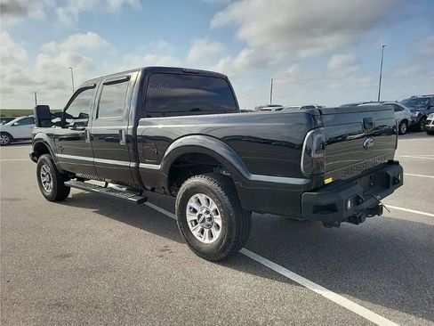 Used 2016 Ford F250 XLT image 2