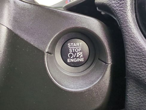 Used 2020 Jeep Compass Limited image 28