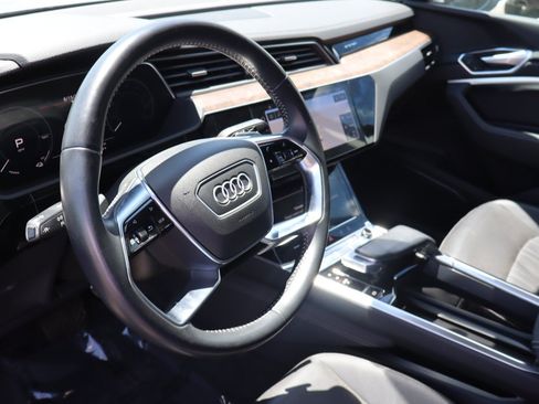 Used 2020 Audi e-tron Premium Plus AWD/4WD image 9