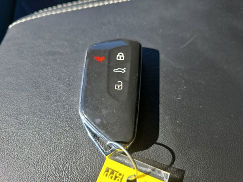 Used 2024 Volkswagen Atlas Cross Sport SE AWD/4WD image 37