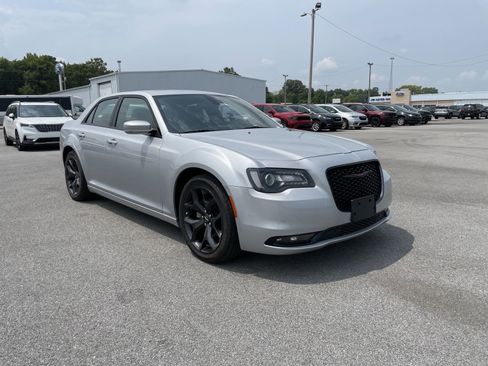 Certified 2022 Chrysler 300 S image 1