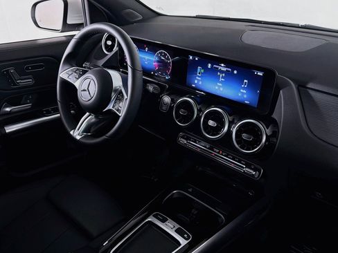 Certified 2026 Mercedes-Benz GLA 250 image 17