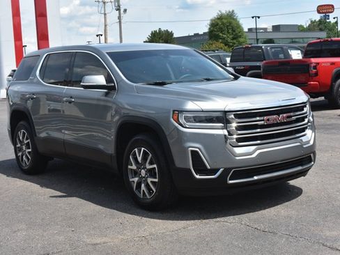 Used 2023 GMC Acadia SLE FWD image 3