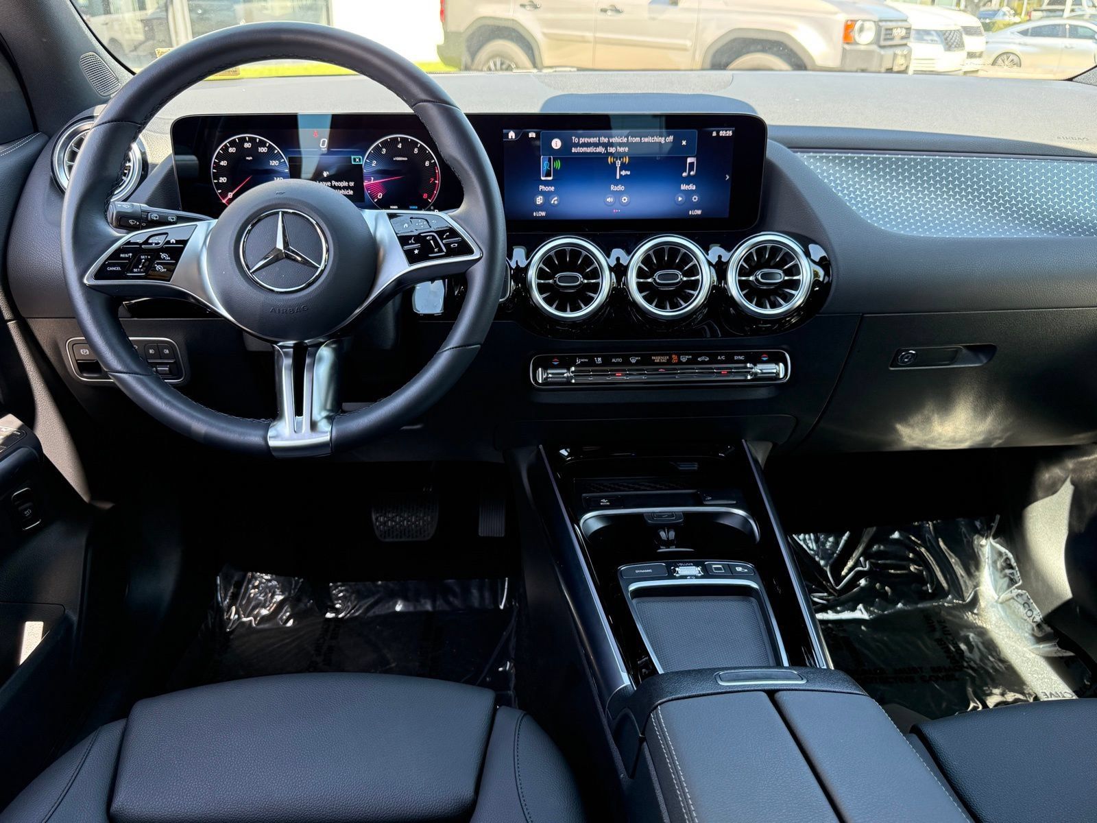 Used 2025 Mercedes-Benz GLA 250 image 42