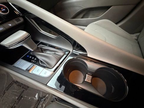 Used 2023 Hyundai Elantra SEL w/ Convenience Package image 20