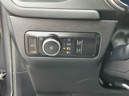 Used 2024 Ford Escape Platinum image 23