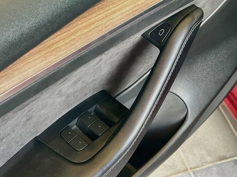 Used 2023 Tesla Model 3 Standard Range RWD image 18