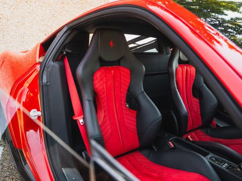 Used 2015 Ferrari 458 Speciale Coupe RWD image 71