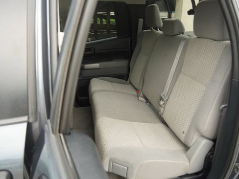 Used 2010 Toyota Tundra 4x4 Double Cab image 17