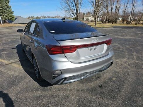 Used 2023 Kia Forte GT-Line FWD image 3