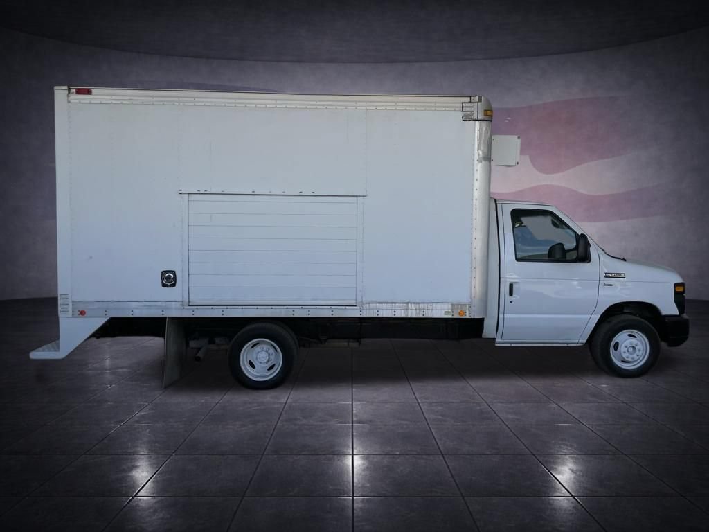 Used 2013 Ford E-450 and Econoline 450 Super Duty w/ PWR Locks & Windows Group RWD image 6