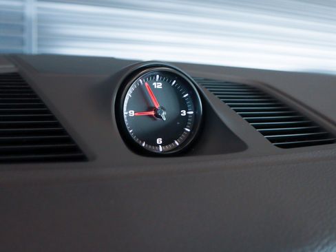 Certified 2023 Porsche Cayenne image 25