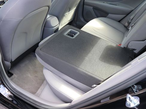 Used 2025 Hyundai Elantra SEL FWD image 24