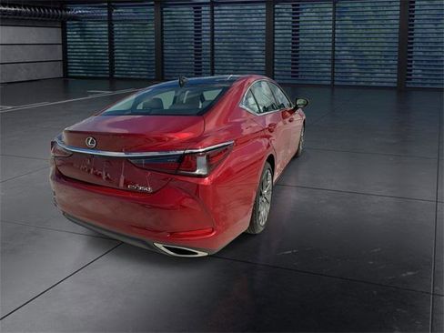 Certified 2024 Lexus ES 350 w/ Luxury Package image 8