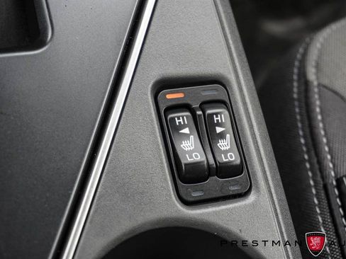 Used 2025 Subaru Crosstrek 2.0i Premium image 5