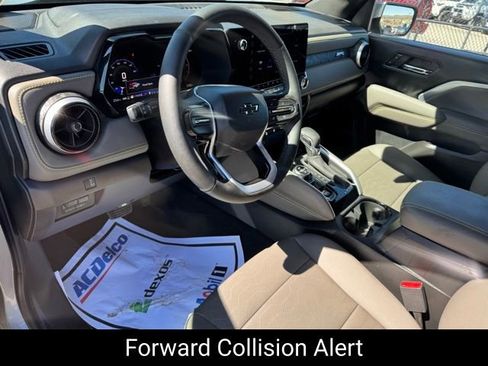 Used 2025 Chevrolet Colorado ZR2 w/ Technology Package image 16