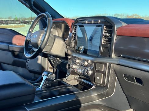 Used 2021 Ford F150 Lariat w/ Equipment Group 502A High image 31