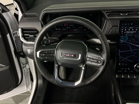 Used 2025 GMC Terrain Elevation image 16