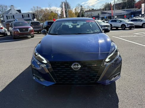 Certified 2023 Nissan Altima 2.5 SR w/ SR Premium Package image 2