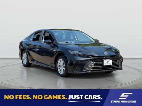 Used 2025 Toyota Camry LE w/ Convenience Package AWD/4WD image 1