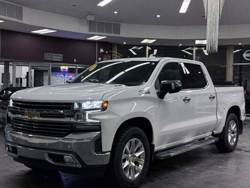 Used 2021 Chevrolet Silverado 1500 LTZ w/ Z71 Off-Road Package image 2