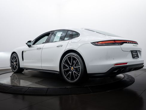 Certified 2022 Porsche Panamera 4 image 3