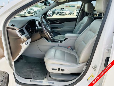 Used 2017 GMC Acadia SLT FWD image 3