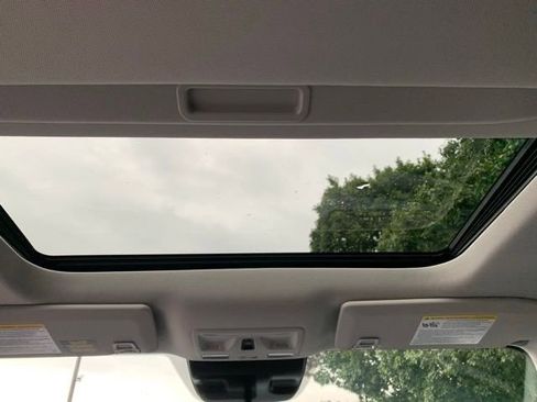 New 2025 Ford Maverick XLT w/ XLT Luxury Package image 11