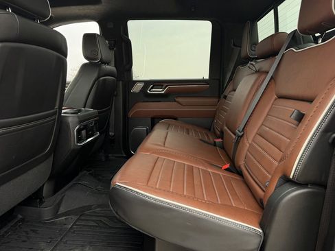 Used 2024 GMC Sierra 2500 Denali Ultimate image 28