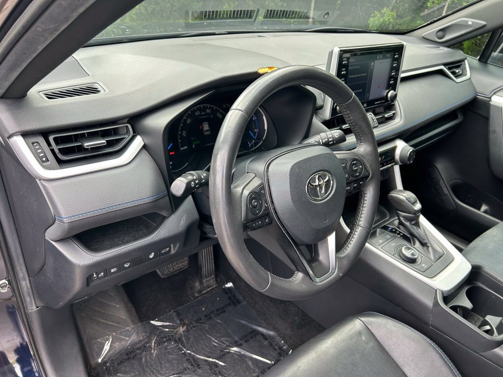 Used 2020 Toyota RAV4 XSE w/ XSE Grade Weather Package AWD/4WD image 21