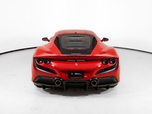 Used 2021 Ferrari F8 Tributo image 8