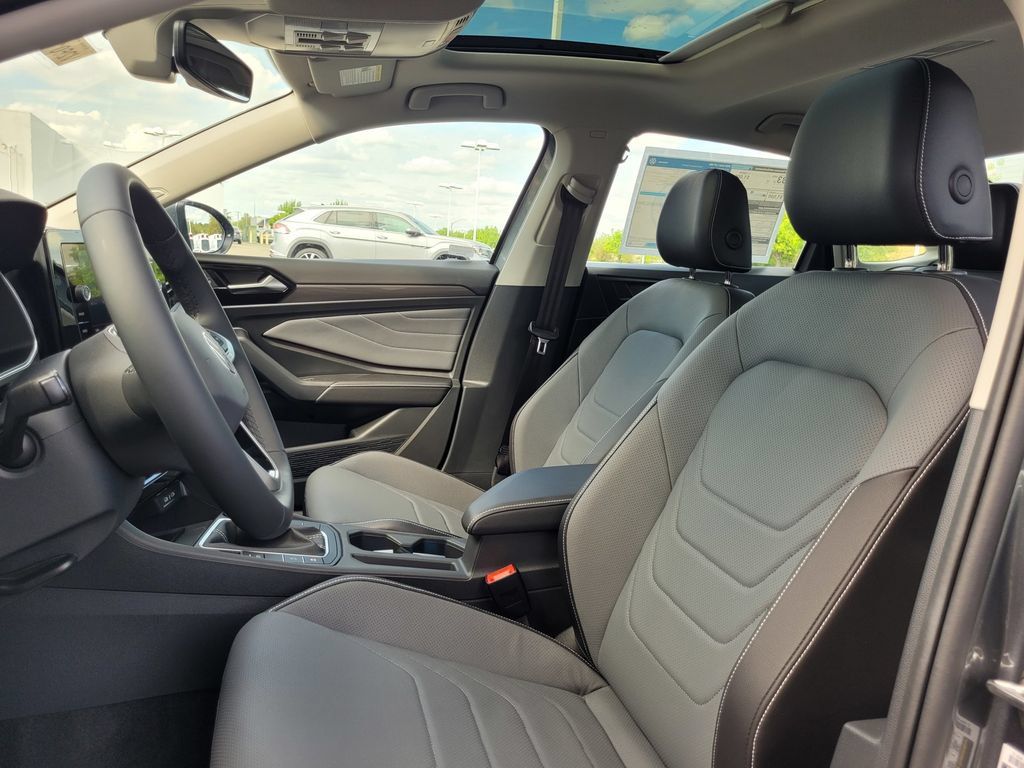 New 2026 Volkswagen Jetta SEL FWD image 11