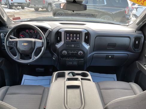 Used 2023 Chevrolet Silverado 1500 Custom image 8