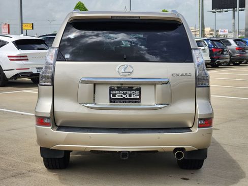 Used 2016 Lexus GX 460 w/ Premium Package AWD/4WD image 6