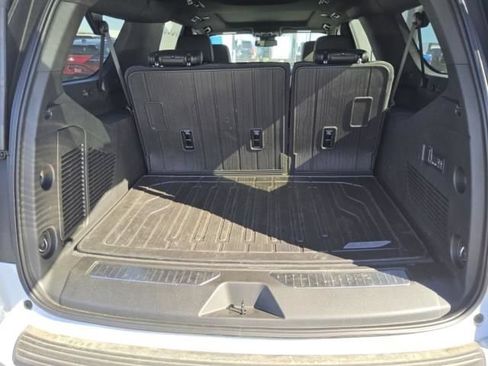 Used 2026 GMC Yukon XL Denali w/ Sun & Power Step Package AWD/4WD image 6
