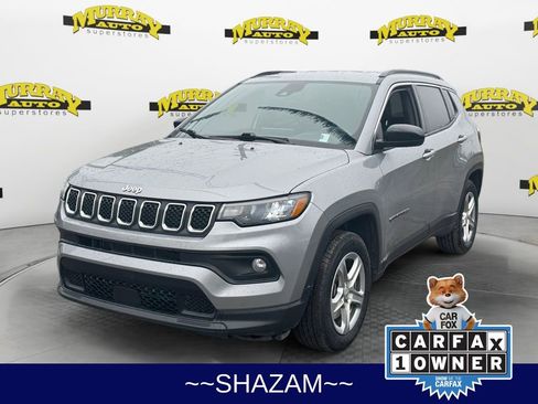Used 2024 Jeep Compass Latitude image 1