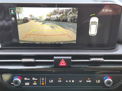 New 2026 Kia Sportage EX image 12