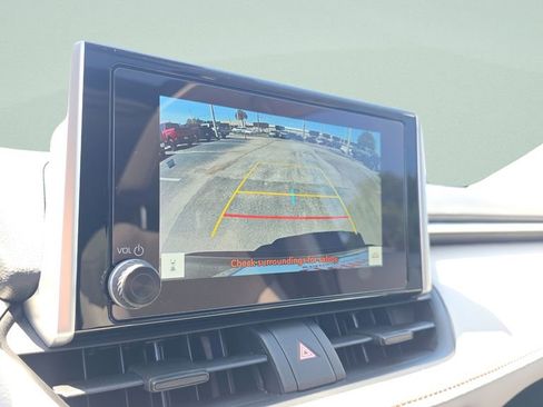Used 2025 Toyota RAV4 XLE w/ Convenience Package FWD image 18