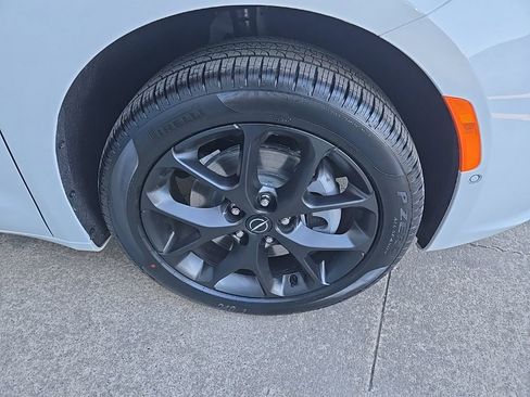 New 2026 Chrysler Pacifica Select w/ S Appearance Package image 23