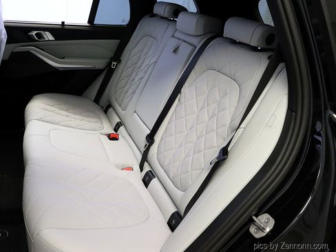 New 2026 BMW X5 xDrive40i w/ Climate Comfort Package AWD/4WD image 12