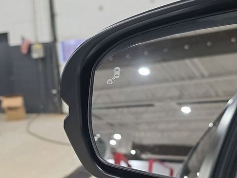 Used 2025 Honda CR-V EX-L image 31