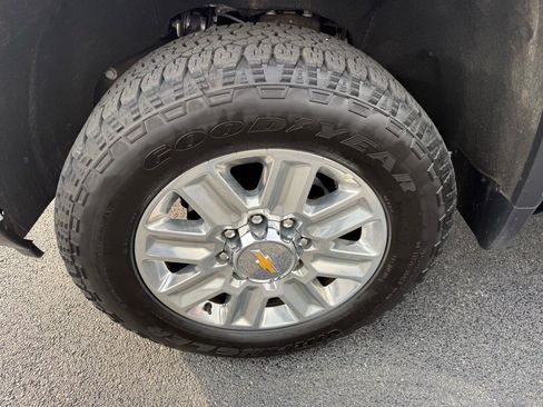 Used 2025 Chevrolet Silverado 2500 High Country w/ High Country Premium Package image 9