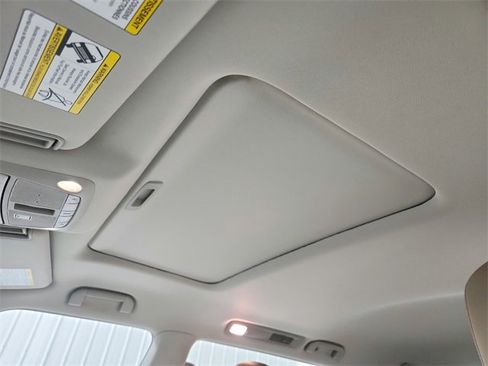 Used 2024 Nissan Armada Platinum w/ Captain's Chairs Package image 23