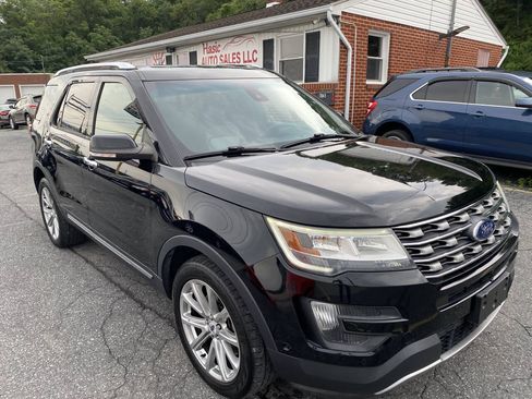 Used 2016 Ford Explorer Limited w/ Equipment Group 301A AWD/4WD image 3