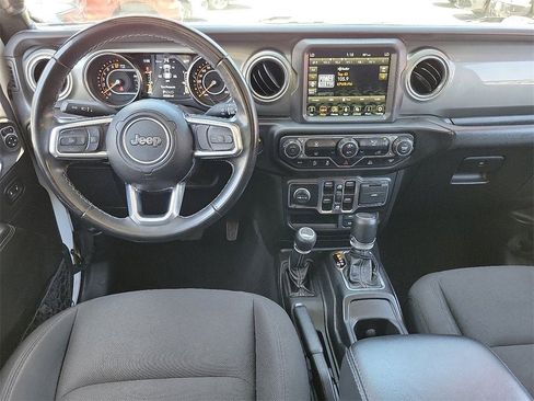 Certified 2022 Jeep Gladiator Overland w/ Trailer Tow Package image 4