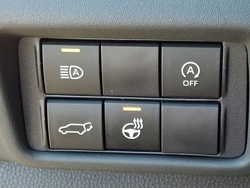 Used 2026 Toyota Highlander Limited image 31