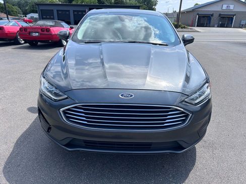 Used 2020 Ford Fusion SE AWD/4WD image 3