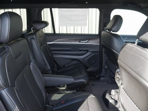 New 2025 Jeep Grand Cherokee L Limited w/ Black Appearance Package image 26