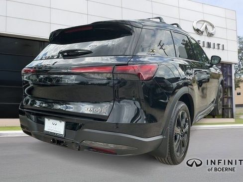 Certified 2026 INFINITI QX60 Autograph w/ Dark Cargo Package image 3