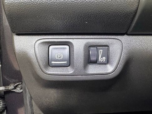 Used 2017 GMC Acadia Denali w/ Technology Package FWD image 22